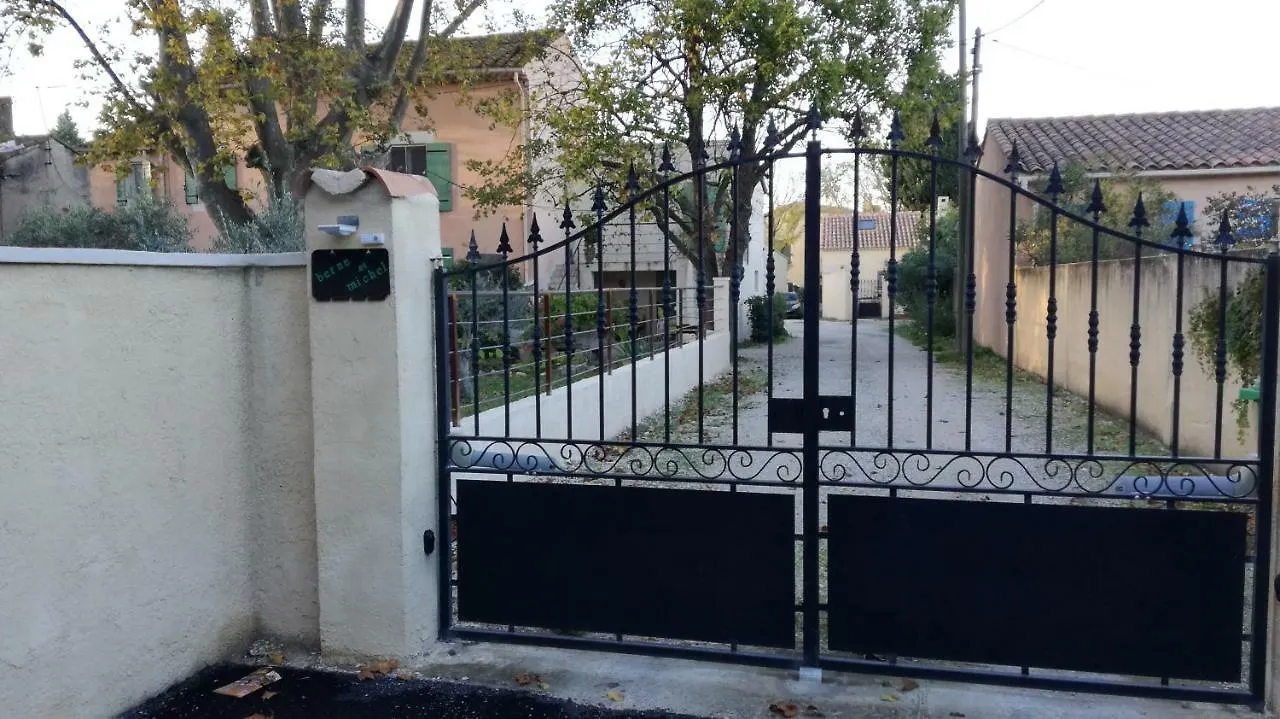 Berne &Michel Bed & Breakfast Avignon 0*,